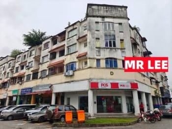 JALAN BP 7/14, Puchong的平层住宅，照片1