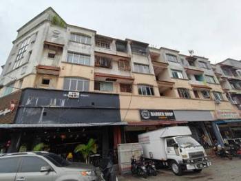 JALAN BP 7/14, Puchong的平层住宅，照片2