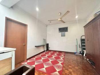 卧室 – Jalan Budayawan, Shah Alam的房屋，照片6