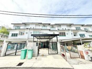 Townhouse at Taman Kantan Permai, Kajang, photo 1