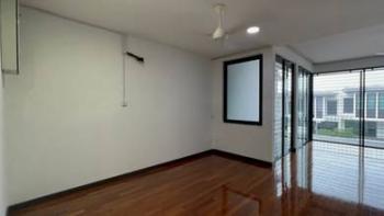 Banglo di Duta Villa, Setia Alam, foto 8