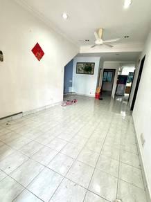 Living & dining – Townhouse at Lagenda Mas, Cheras, photo 3