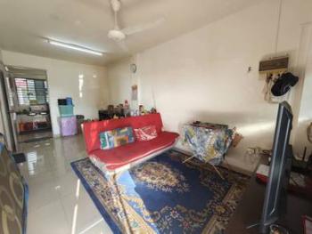 Flat at Block 4, Taman Daya, Tebrau, photo 2