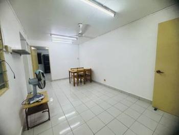 Flat at Desa Petaling, Bandar Tun Razak, photo 1