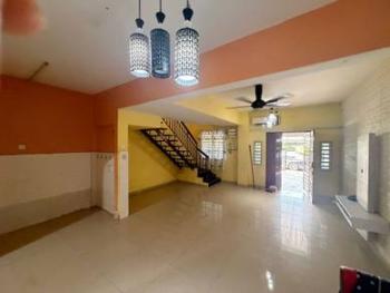 Rumah di Taman Sri Haneco, Semenyih, foto 1