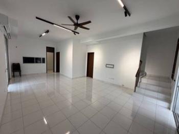 Ruang tamu & makan – Rumah di Setia Tropika, Setia Tropika, foto 1