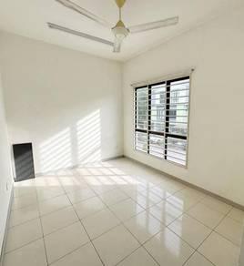 Park Villa Bandar Bukit Puchong 2, Puchong的联排别墅，照片6