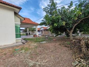 Bungalow at Taman Seri Kota, Alor Setar, photo 7