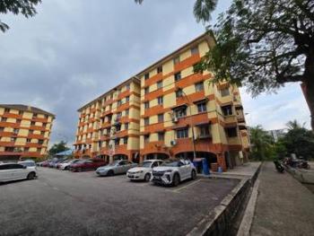 PKNS Blok 7, Shah Alam的平层住宅，照片1