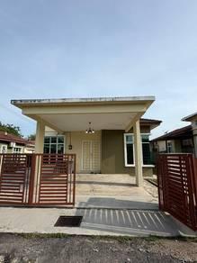 Bungalow at Taman Belimbing Setia, Durian Tunggal, photo 2