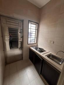 Dapur – Rumah di Licuala Garden, Setia Tropika, foto 6
