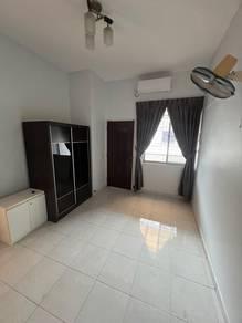 Bilik tidur – Rumah di Licuala Garden, Setia Tropika, foto 3