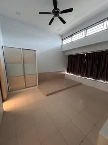 Bilik tidur – Rumah di Licuala Garden, Setia Tropika, foto 7