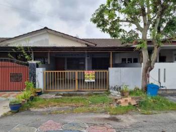 Jalan Hamzah Alang 79, Kapar的房屋，照片1