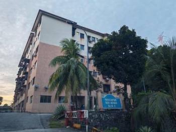 Pangsapuri di Jalan Seri Mewah, Kajang, foto 1