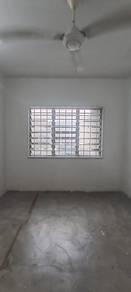 Flat at Jalan Batu Nilam 34, Klang, photo 2